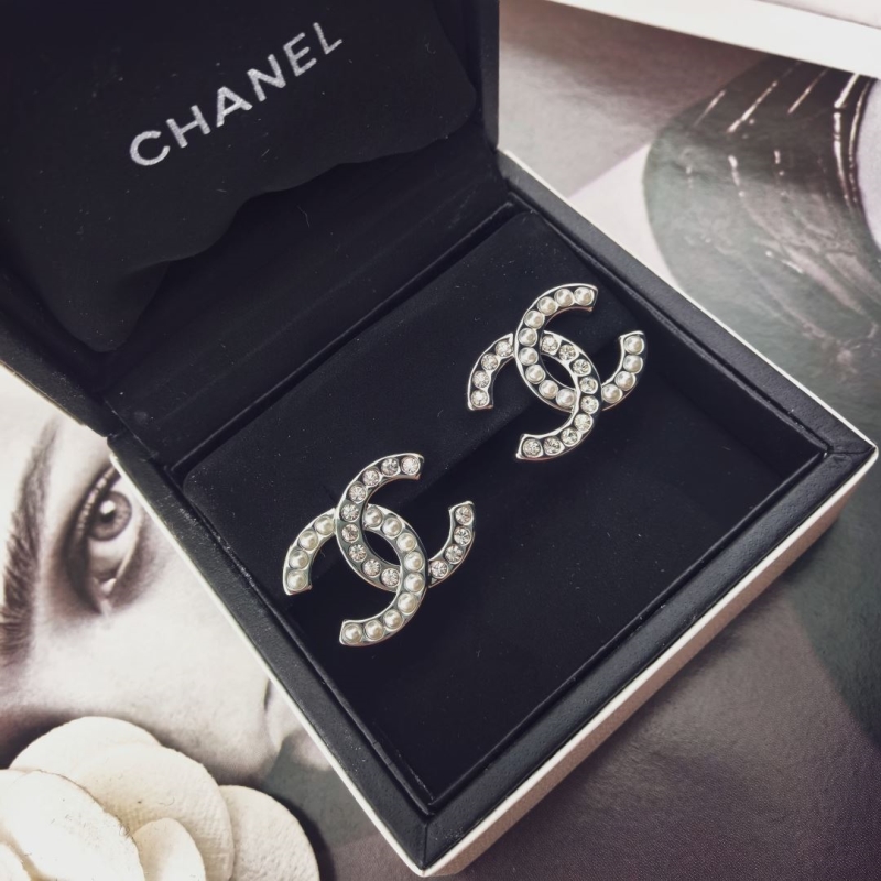 Ch**el earrings
